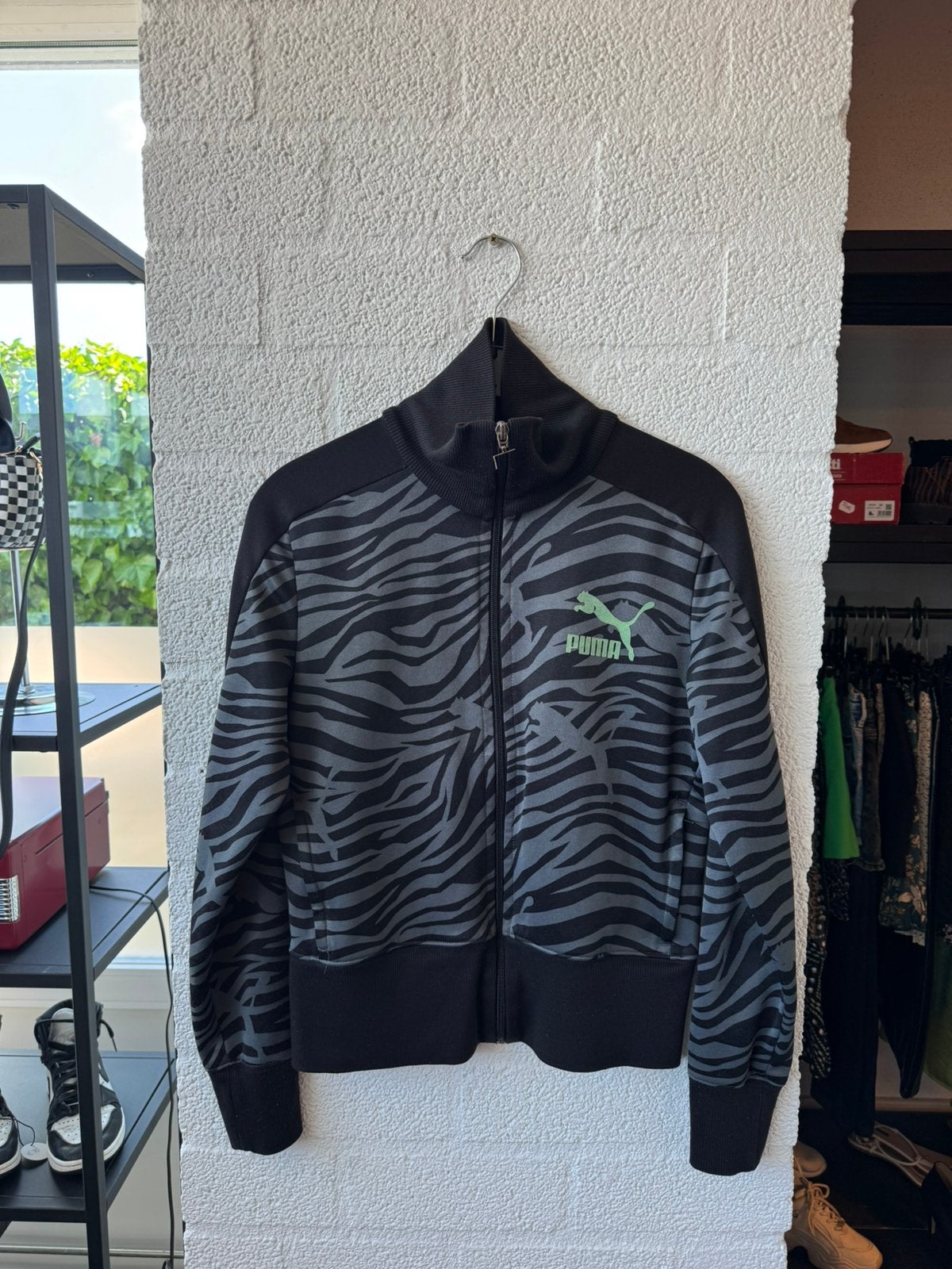Puma vest maat M kort print, Ophalen of Verzenden, Zo goed als nieuw, Maat 38/40 (M), Zwart