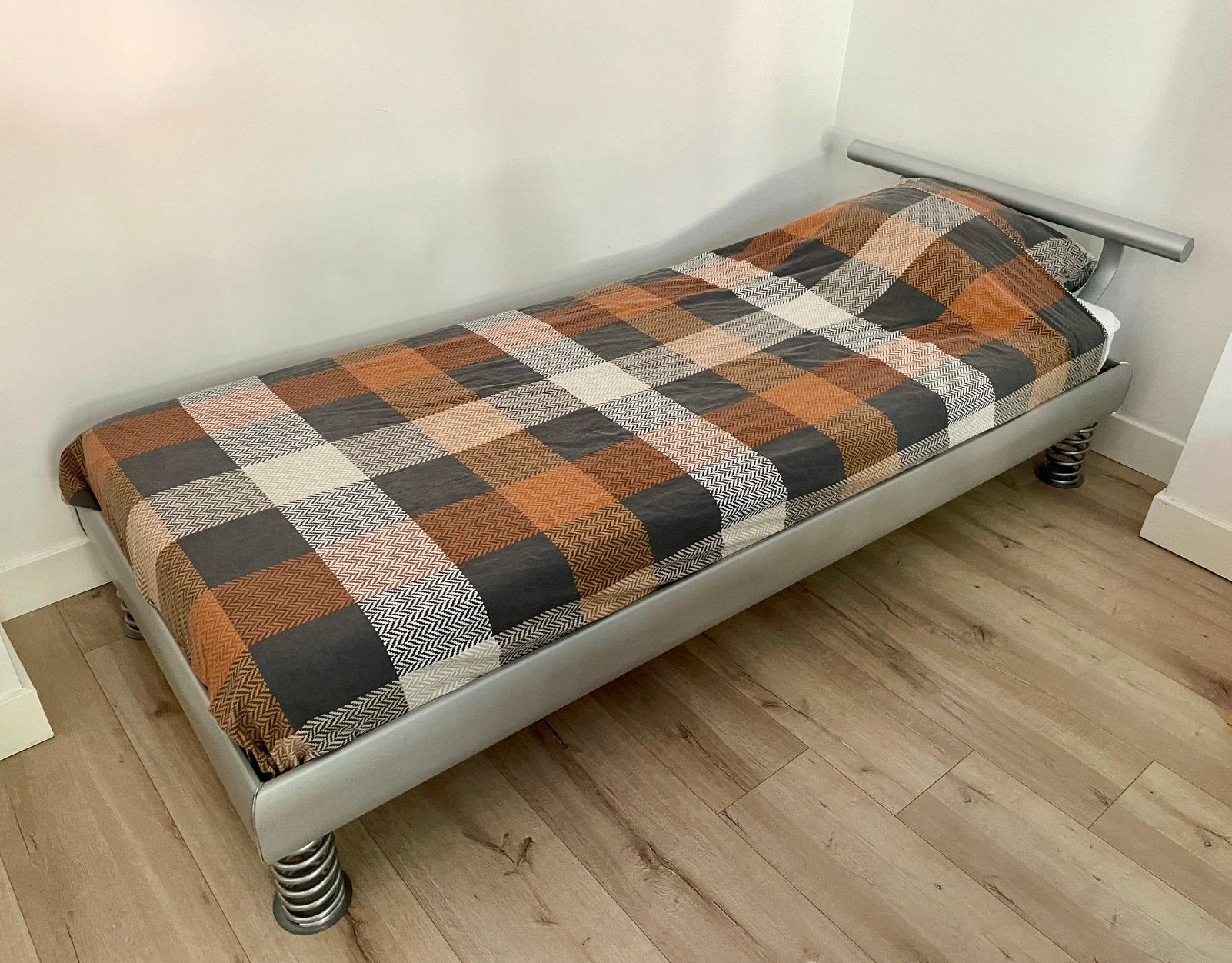 Eenpersoonsbed 220x90 cm met lattenbodem, Ophalen, 90 cm, Eenpersoons, Zo goed als nieuw