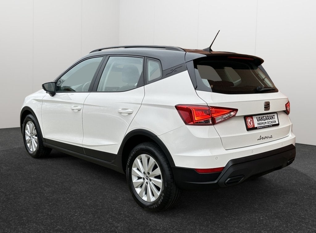 SEAT Arona 1.0 TSI Bi Color Apple Carplay Velgen Matrix Led, Auto's, 12 maanden, Stof, Gebruikt, 95 pk