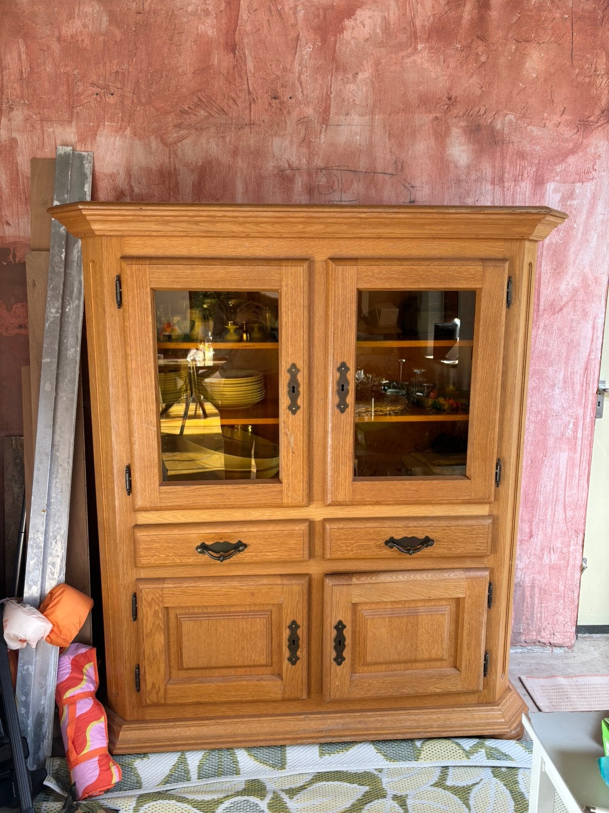 Massief houten buffet kast, gratis afhalen DEZE WEEK, Ophalen, Gebruikt, 100 tot 150 cm, Eikenhout