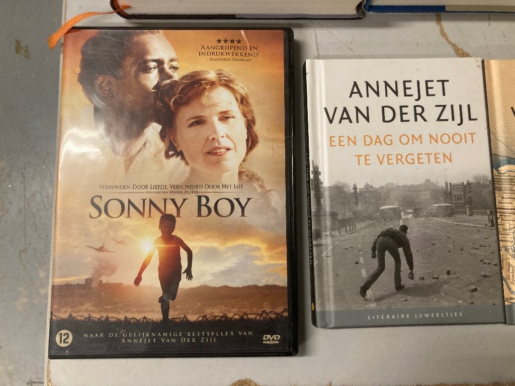 T.K nog 4 boeken van Annejet van der Zijl Zie actuele lijst, Ophalen of Verzenden, Gelezen, Annejet van der Zijl, Nederland