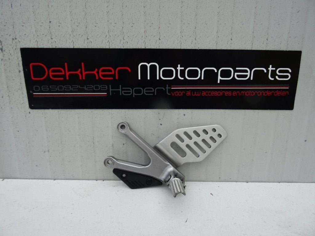 Linker Schetsplaat / Voetsteun Yamaha YZF R6 2006-2016 RJ15, Motoren, Gebruikt, -, -, Ophalen of Verzenden