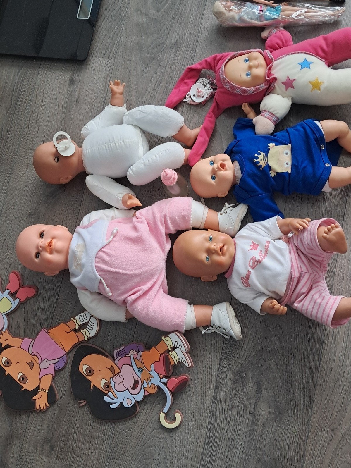 Leuke babypoppen en Dora figuren, Ophalen of Verzenden, Gebruikt, Babypop
