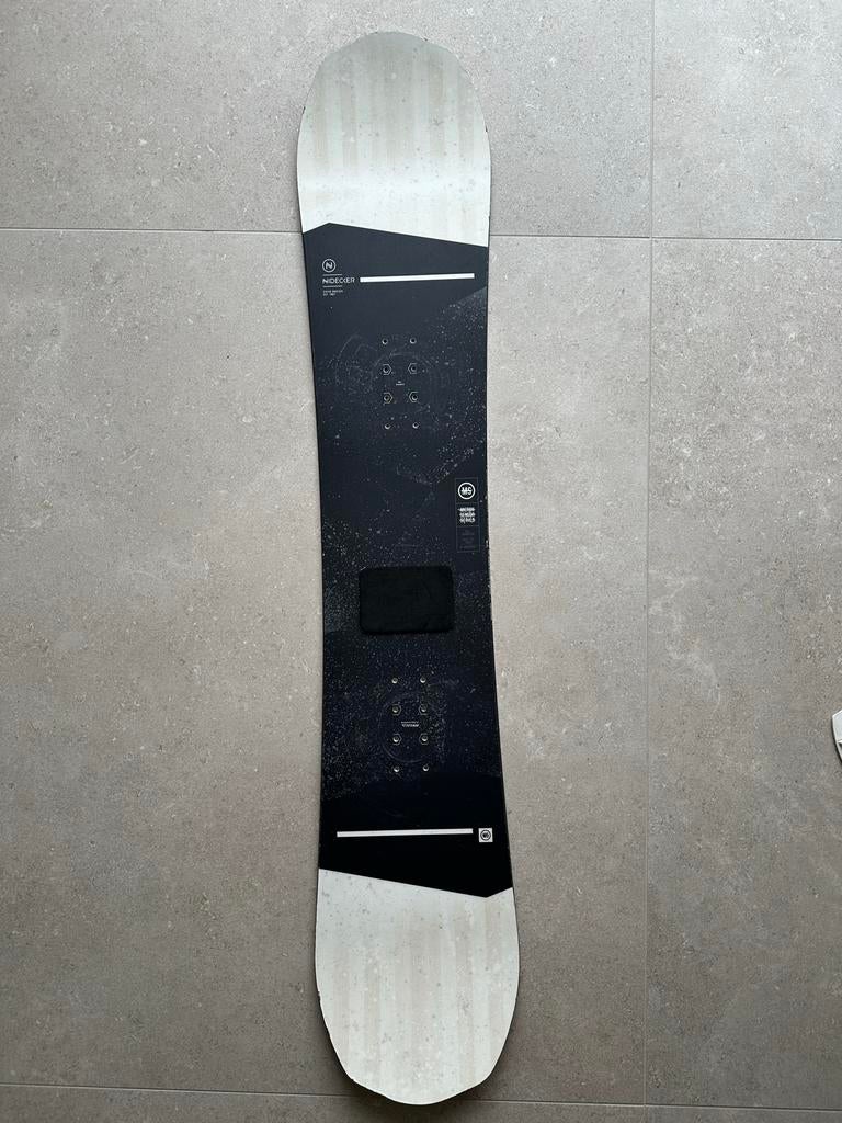 Nidecker Snowboard 145cm + Tas & Bindingen, Sport en Fitness, Snowboarden, Ophalen of Verzenden, Gebruikt, Board
