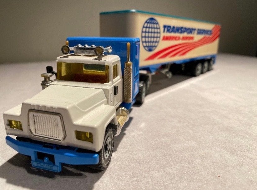 Siku Super Serie 3117 Mack Fernlastzug "America-Europe", Ophalen of Verzenden, Gebruikt, Bus of Vrachtwagen
