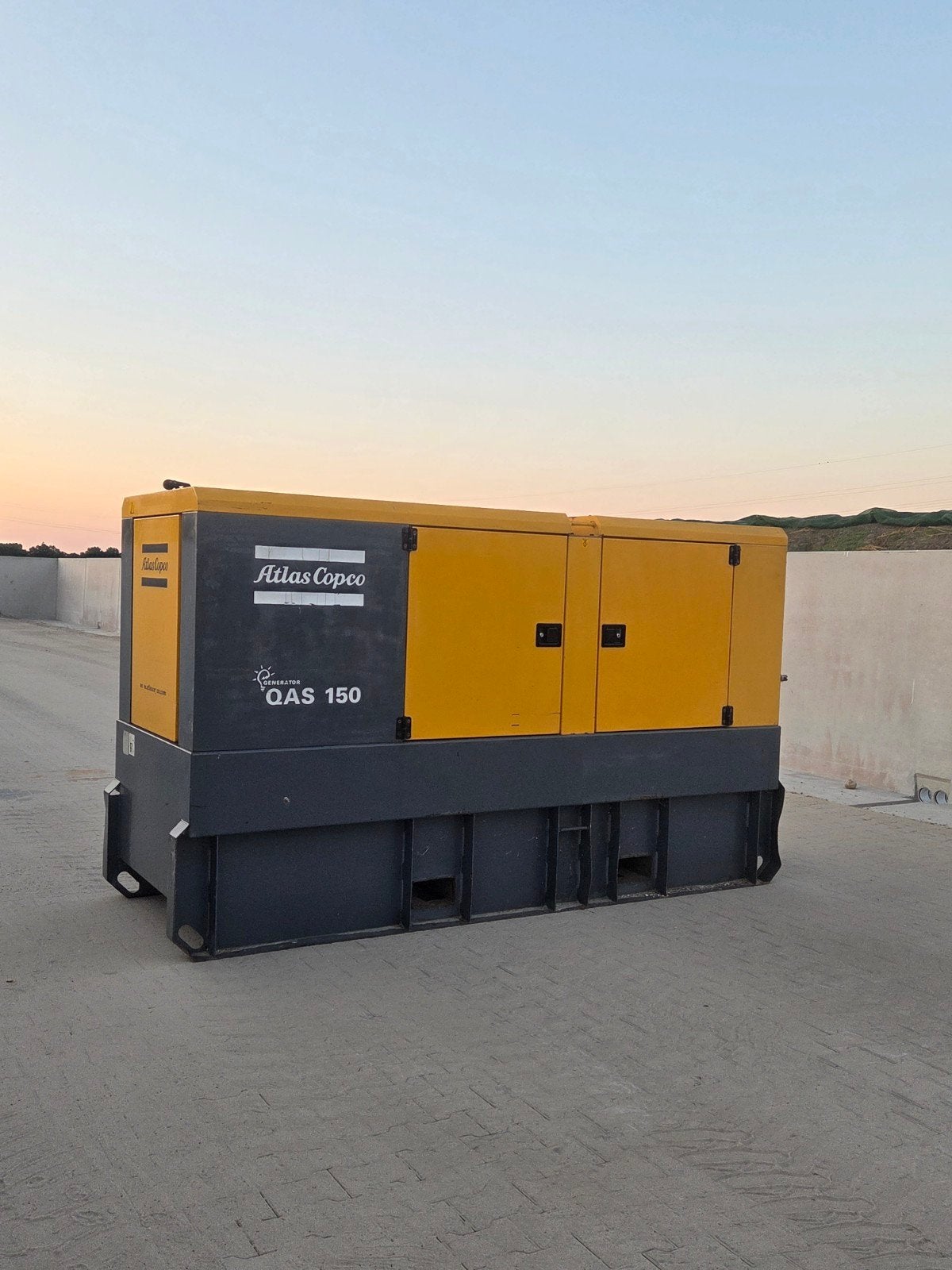Atlas Copco QAS 150 Aggregaat - Direct Inzetbaar, Doe-het-zelf en Verbouw, Aggregaten, Ophalen, Gebruikt, Dieselolie, Geluidgedempt