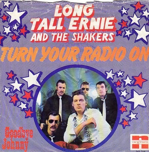 VERKOCHT Long Tall Ernie Shakers ‎– Turn Your Radio On (1973, Gebruikt, 7 inch, Pop, Fotohoes
