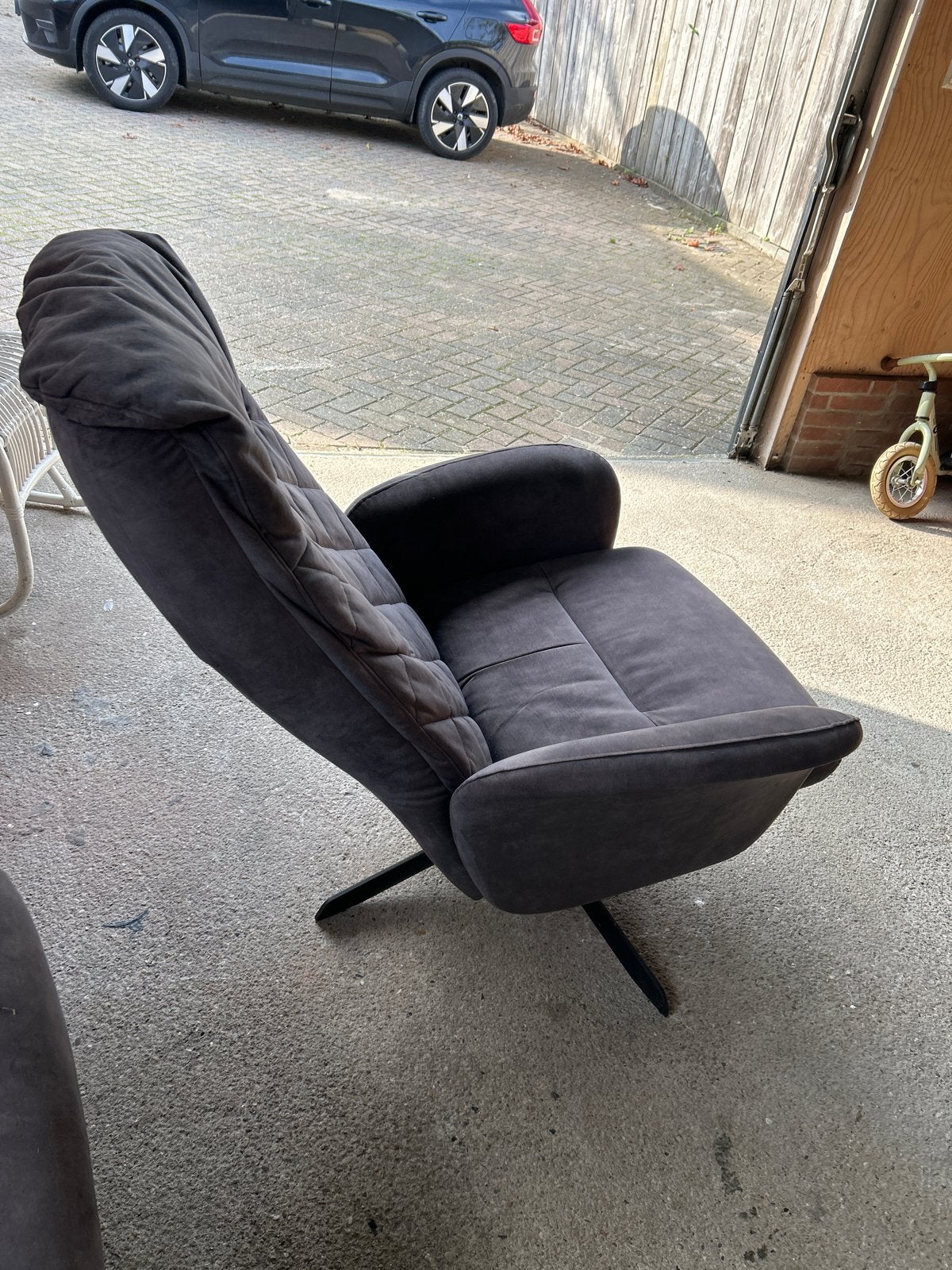 Foto 4 van Comfortabele draaibare relaxfauteuil - Donkergrijs
