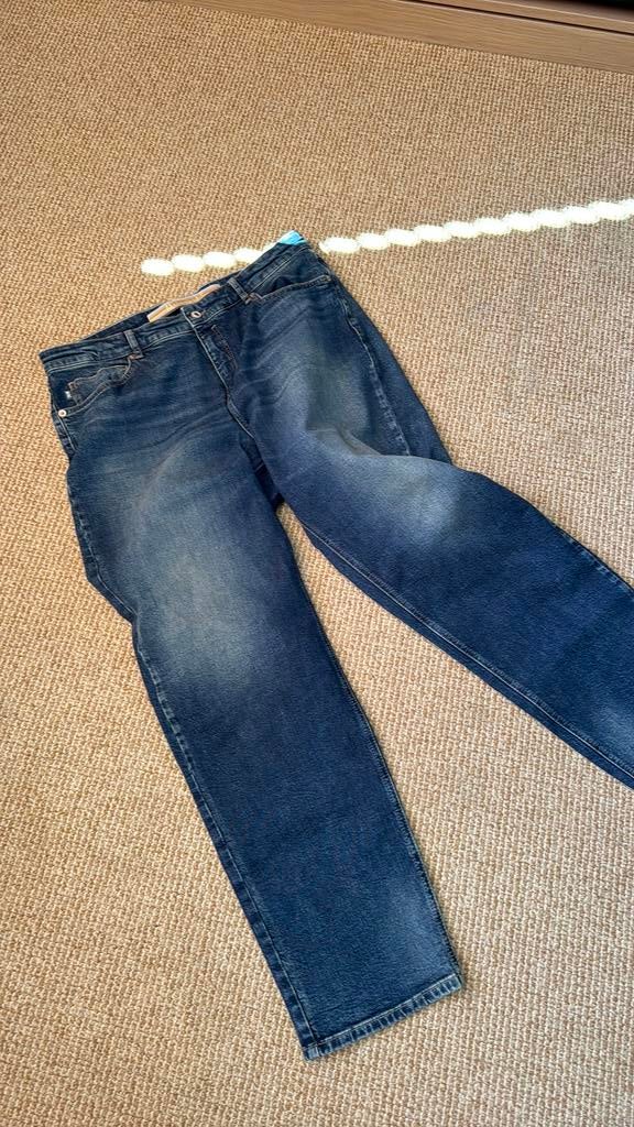 Nieuwe Mac broek. Maat 44 lengte 30, Kleding | Dames, Spijkerbroeken en Jeans, Ophalen of Verzenden, Nieuw, Blauw, Overige jeansmaten