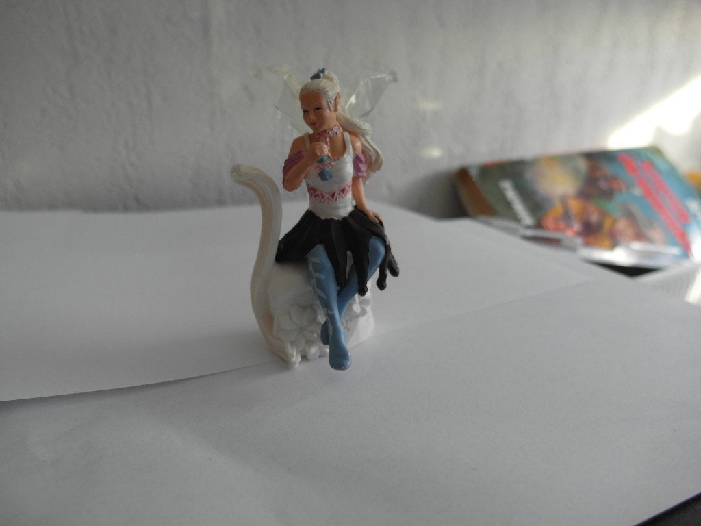 Schleich 70470 fee Chriseya op stoel, Verzamelen, Poppetjes en Figuurtjes, Ophalen of Verzenden, Zo goed als nieuw