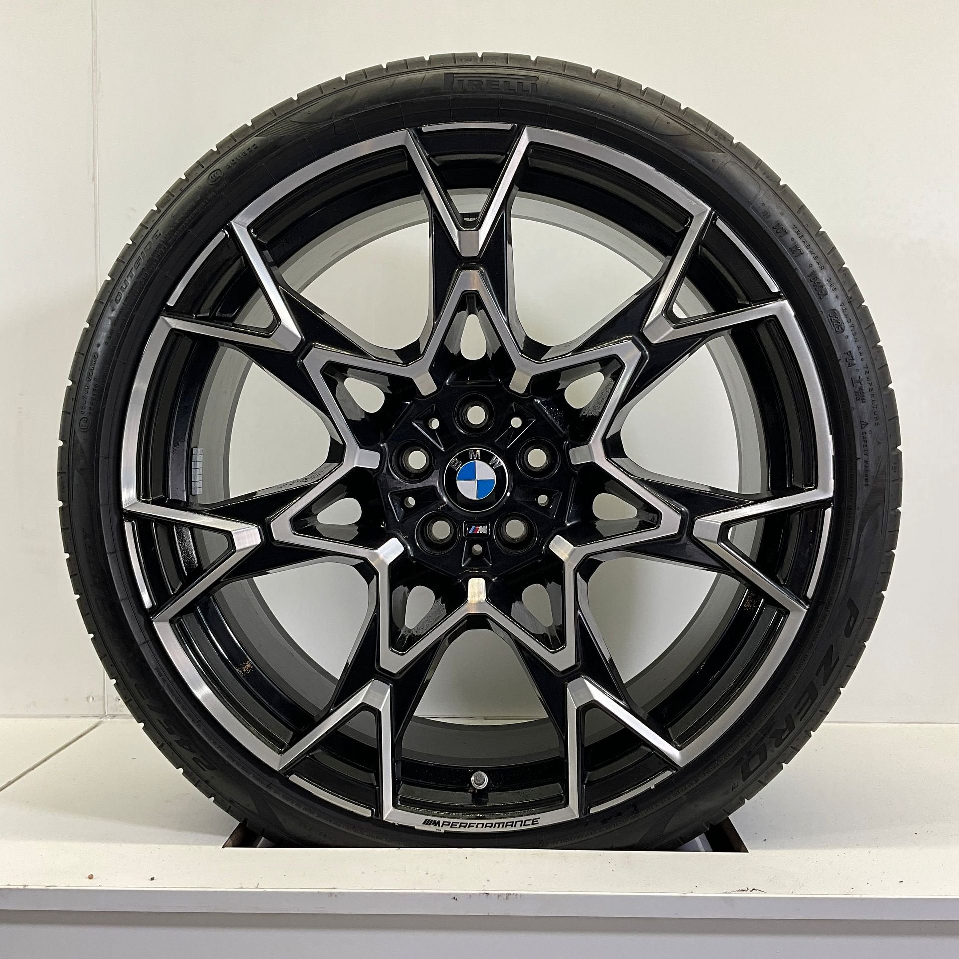 BMW 5 SERIE G60 G61 SET VELGEN + ZOMER BANDEN 21 INCH ORIG., -, -, Banden en Velgen, Zomerbanden