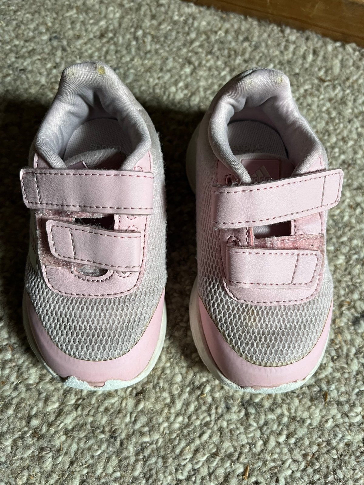 Pink adidas schoenen, Kinderen en Baby's, Babykleding | Schoentjes en Sokjes, Meisje, Ophalen of Verzenden, Gebruikt, Schoentjes