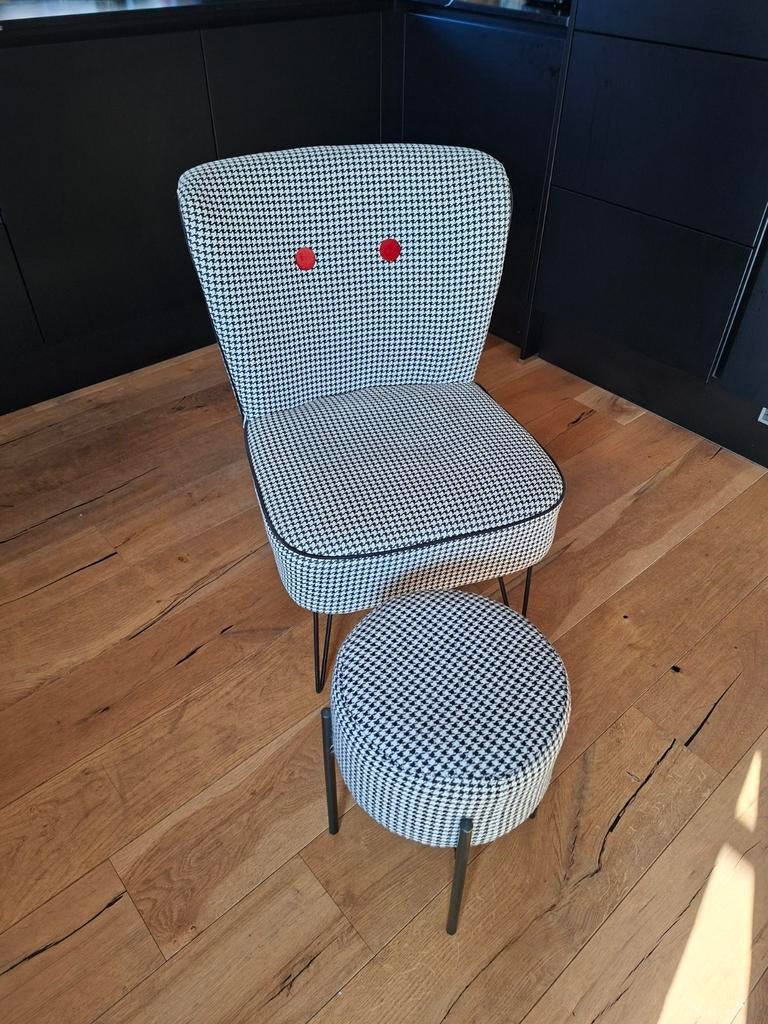 Leuke fauteuil met bijpassend krukje KARE Design, Huis en Inrichting, Fauteuils, Ophalen, Minder dan 75 cm, Zo goed als nieuw