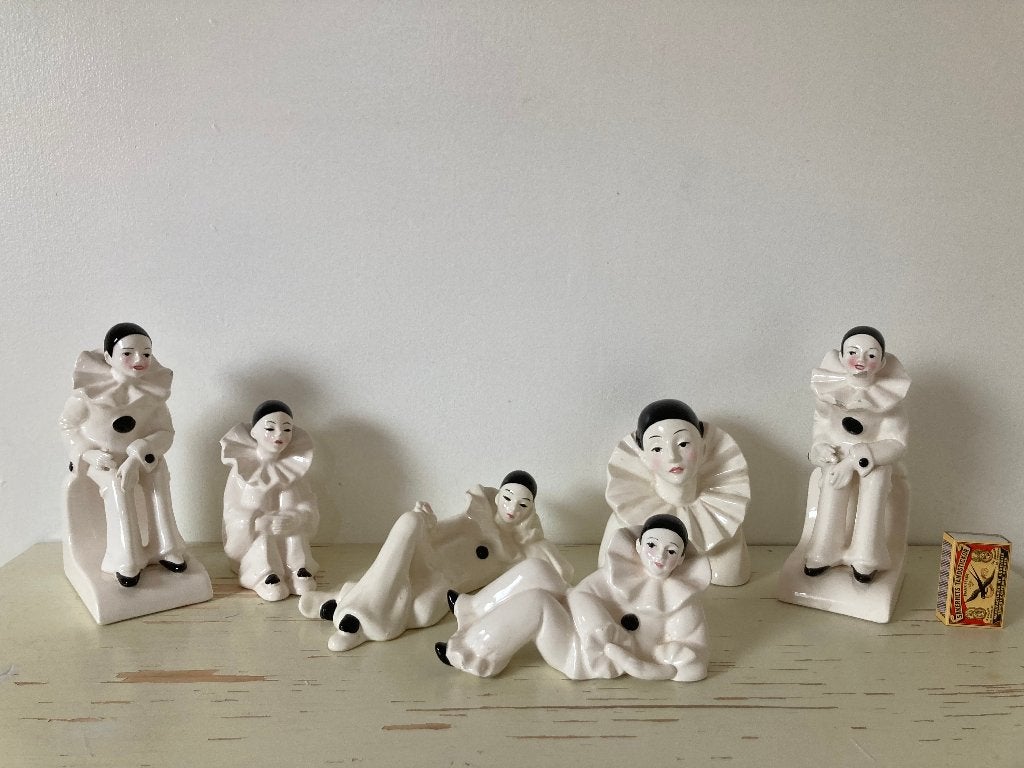Zes pierrot beeldjes trieste witte clowns met traan pierot, Ophalen of Verzenden, Zo goed als nieuw, Mens