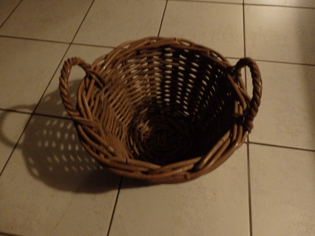 Pitrieten mand 24 cm hoog, Ophalen, Rond, Riet, Met handvatten