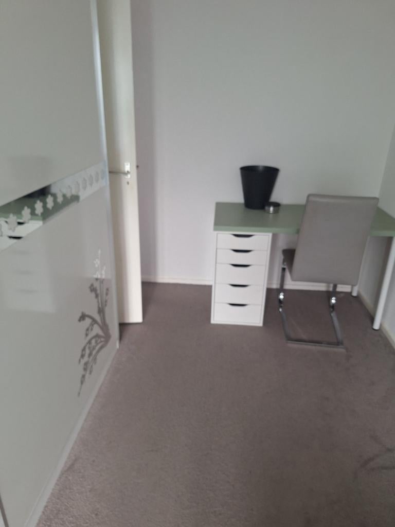 room for rent, Huizen en Kamers, Kamers te huur