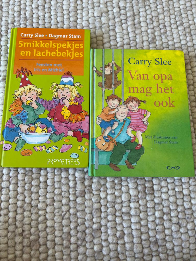 Carry Slee - Smikkelspekjes en lachebekjes, Boeken, Fictie algemeen, Carry Slee, Ophalen of Verzenden, Zo goed als nieuw