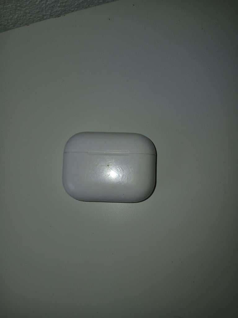 Kapotte AirPod Pro Oplaadcase (alleen doosje), Ophalen, Niet werkend