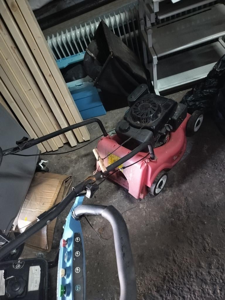 Benzine hogedruk reiniger en een benzine grasmaaier, Ophalen, Jax, Jax, Jax