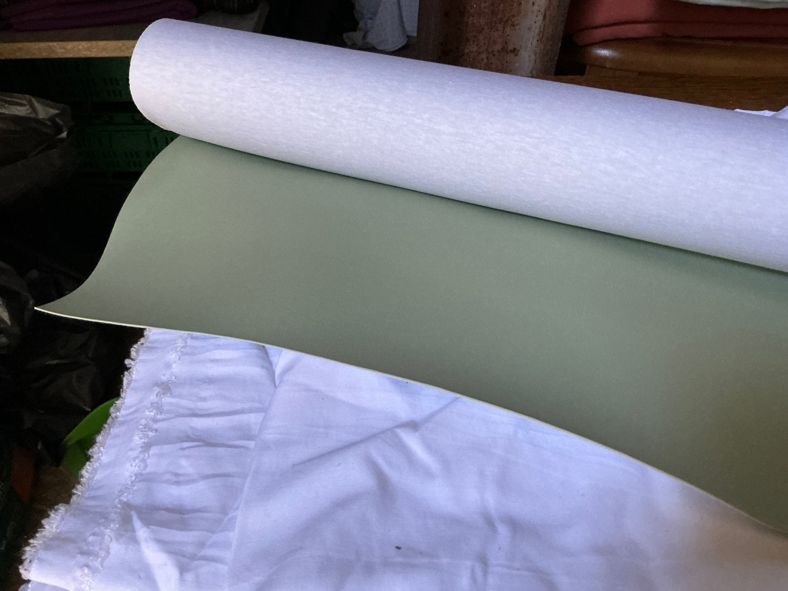 Skai mintgroen lap is 1 meter 50 bij 1 meter 40, 120 cm of meer, Leer of Kunstleer, Nieuw, Ophalen of Verzenden
