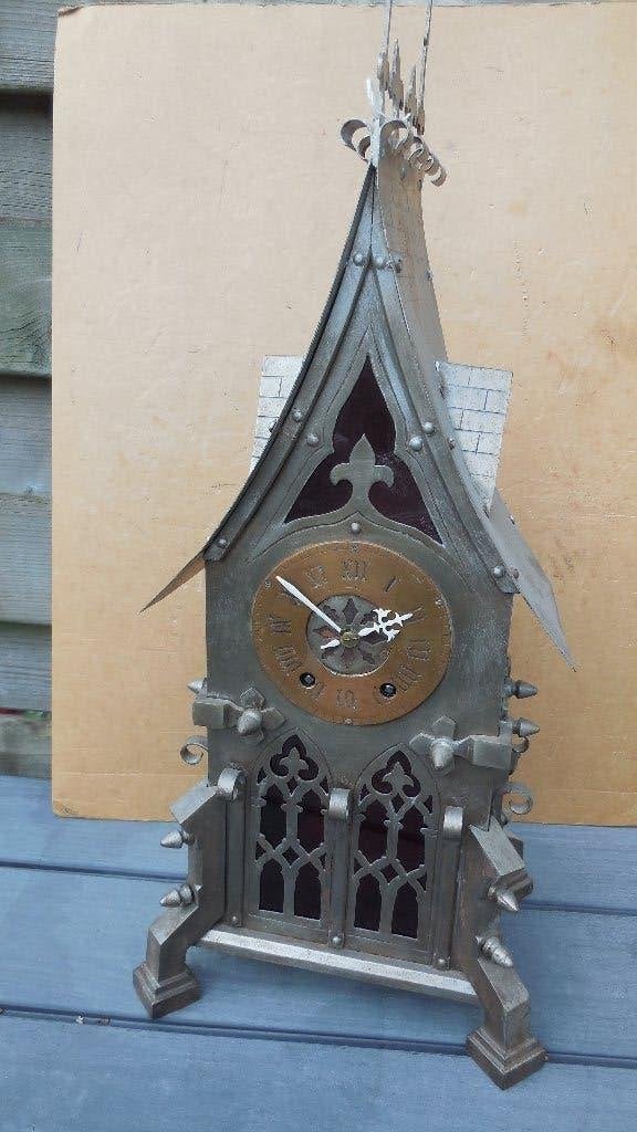 IJzeren tafelklok, Antiek en Kunst, Ophalen of Verzenden