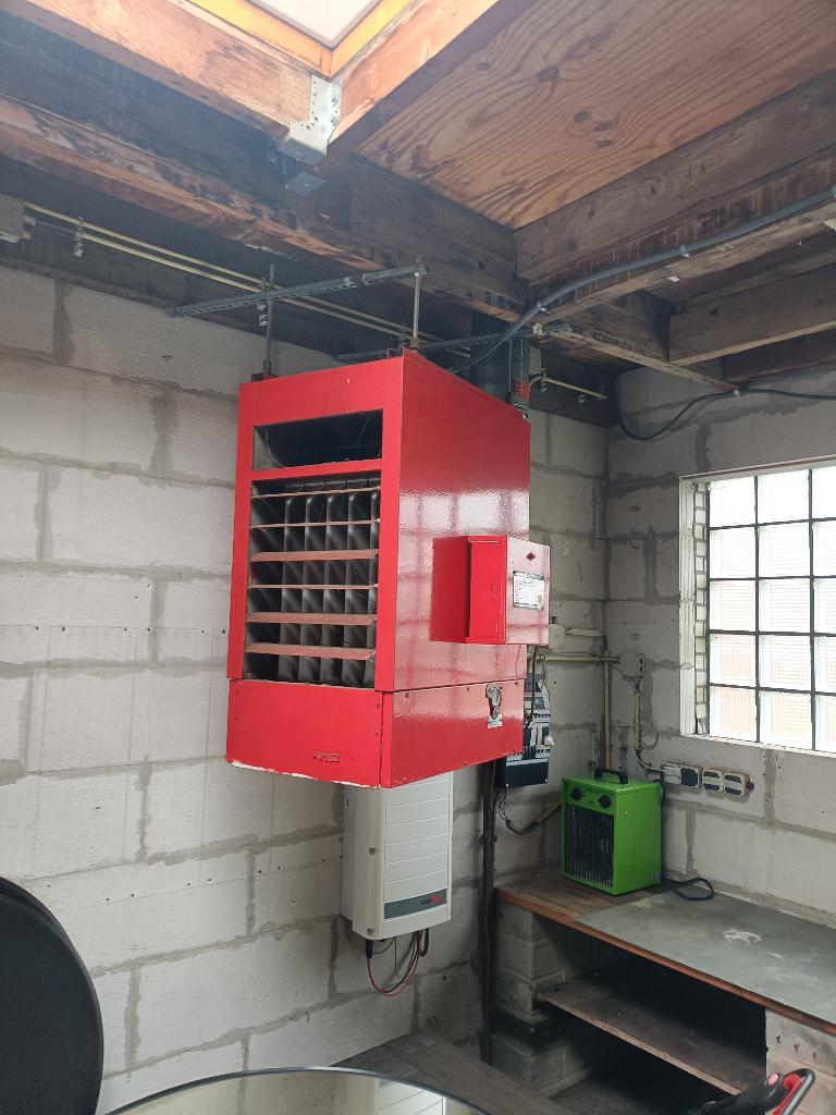 Industriële gasheater / werkplaatsverwarming 27kW, Doe-het-zelf en Verbouw, Verwarming en Radiatoren, Ophalen, 30 tot 80 cm, Gebruikt