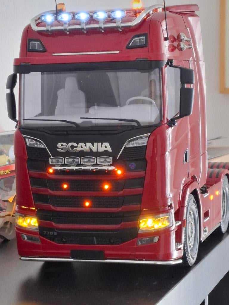 Pracht van een Scania.s770., Ophalen, Auto onroad