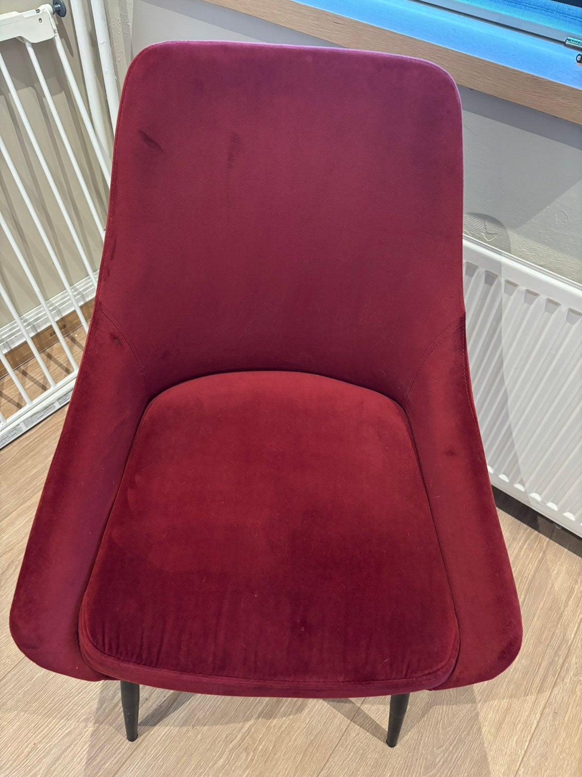 Bordeaux velvet stoel Nordiq, Huis en Inrichting, Stoelen, Ophalen, Gebruikt, Rood, Eén