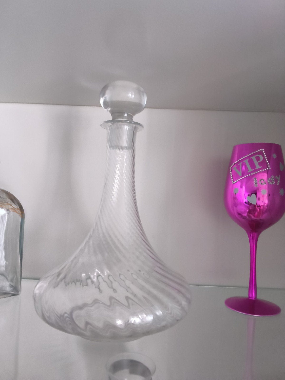 Elegante glazen karaf met spiraalontwerp, Ophalen
