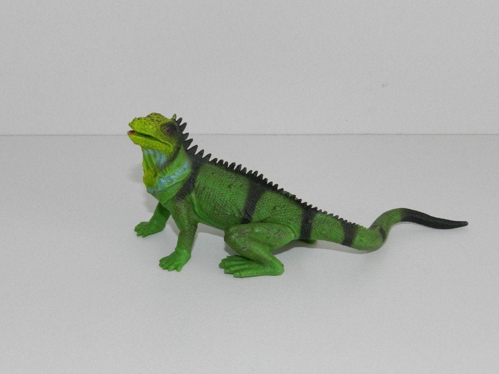 Groene leguaan, dierfiguur, 14 cm, Verzamelen, Dierenverzamelingen, Verzenden, Gebruikt, Reptiel of Amfibie, Beeldje of Figuurtje