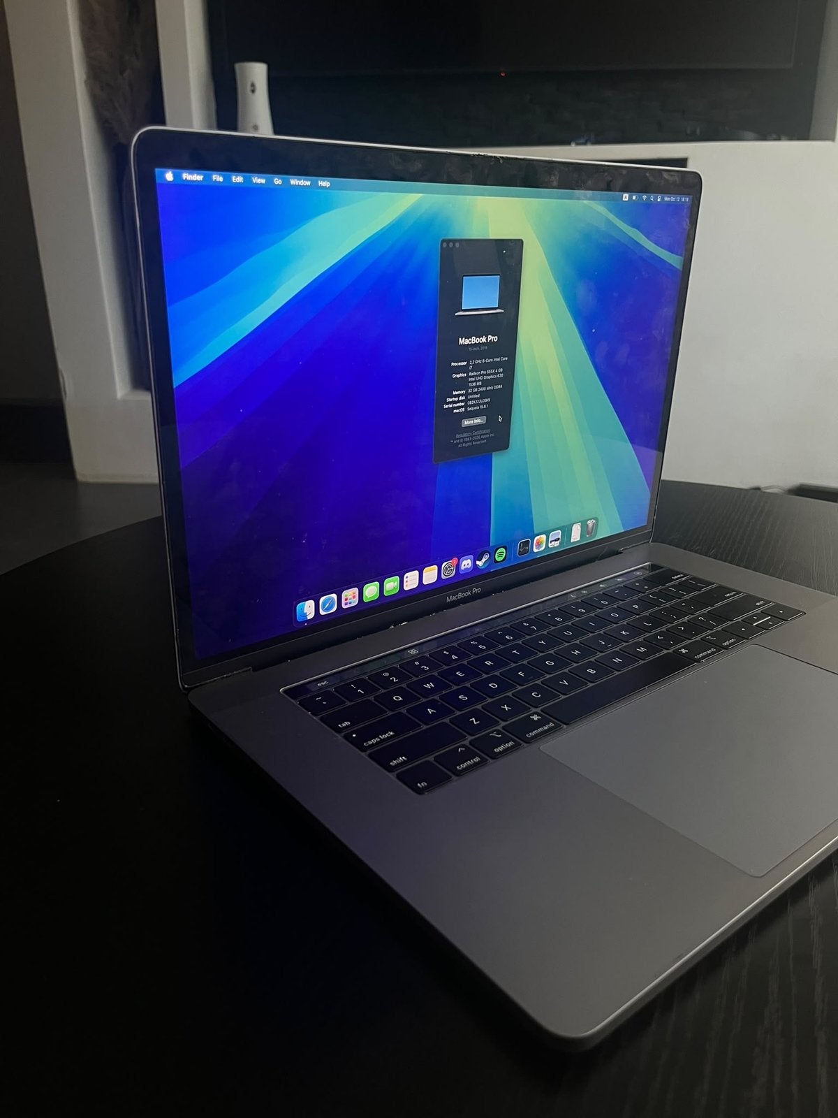 MacBook Pro 15" (2018) - 32GB RAM - 1TB - inc. Windows 11, Computers en Software, 1 TB of meer, 2 tot 3 Ghz, Zo goed als nieuw