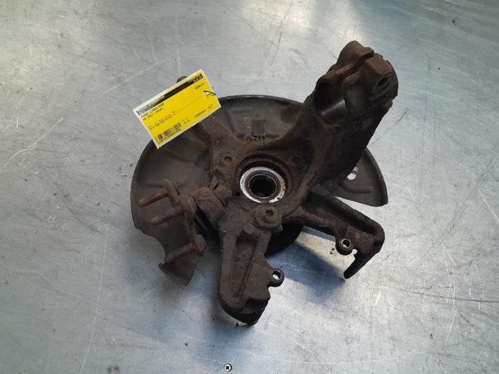 Fusee links-voor van een Volkswagen Golf, Gebruikt, -, Volkswagen, -