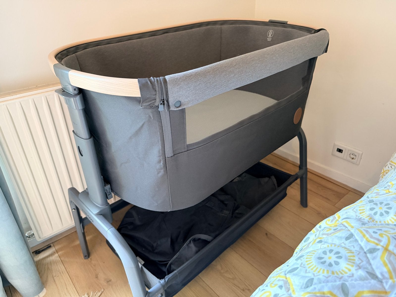 Maxi-Cosi Iora Co-sleeper - Beyond Graphite, Ophalen, Zo goed als nieuw, Wieg