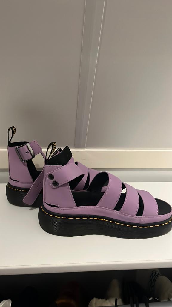 Sandalen dr Martens maat 39 ZGAN, Kleding | Dames, Schoenen, Ophalen, Zo goed als nieuw, Sandalen of Muiltjes