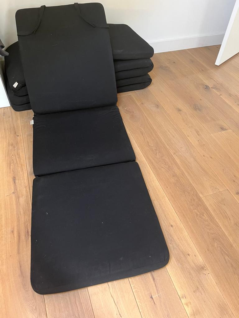 Ligbed kussens zwart 4x, Ophalen of Verzenden, Gebruikt, Kunststof