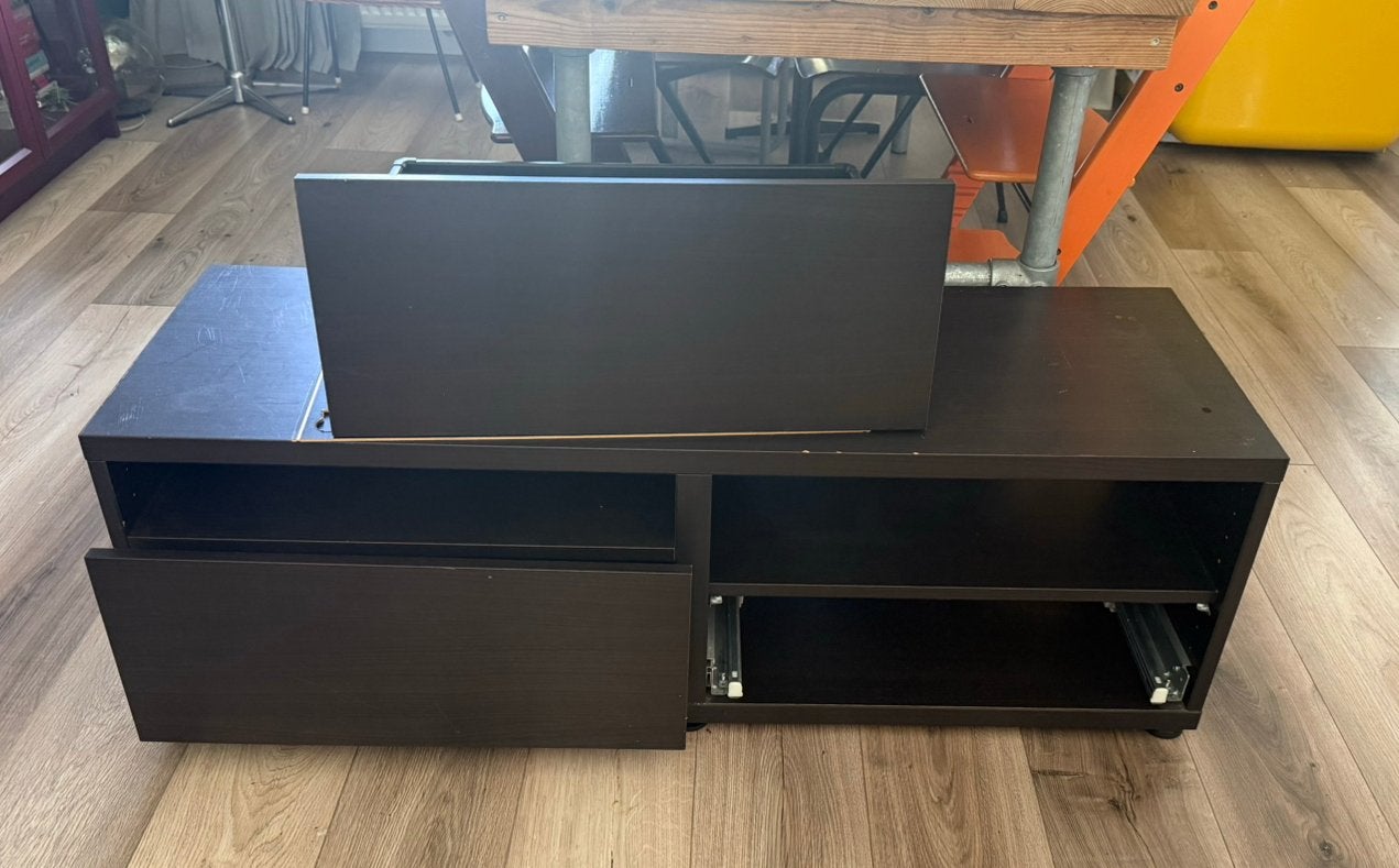 Gratis: Ikea Besta zwartbruine kleur 1.20 m, Ophalen, Gebruikt, 100 tot 150 cm