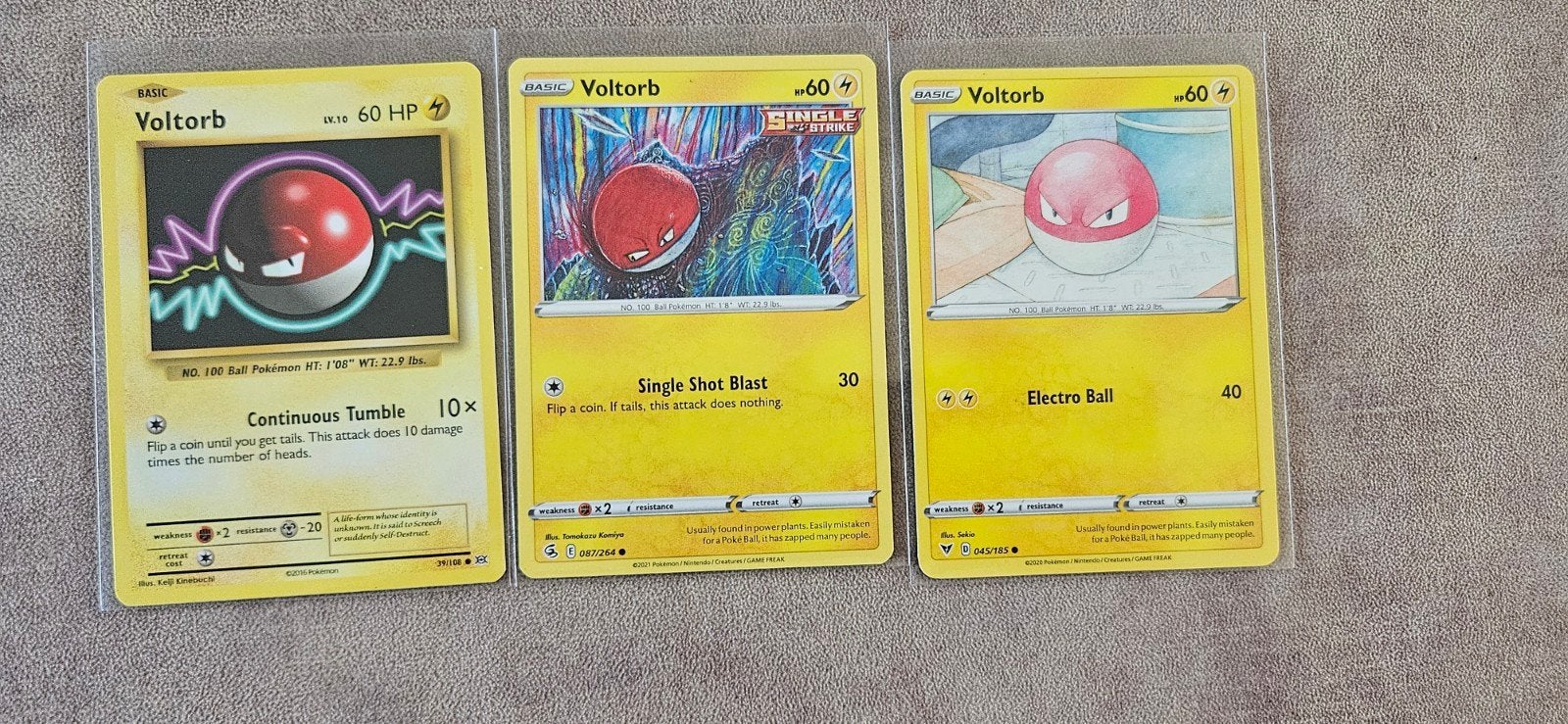 Setje Voltorb Pokémon kaarten (3 stuks), Hobby en Vrije tijd, Verzamelkaartspellen | Pokémon, Ophalen of Verzenden, Gebruikt, Meerdere kaarten