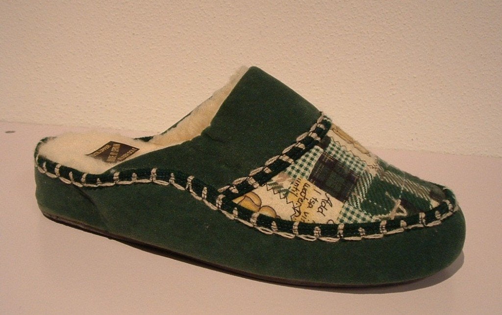 Groene slippers maat 38, Nieuw, Ophalen of Verzenden, X, Pantoffels of Sloffen