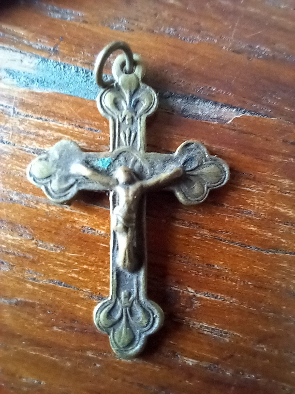 Antiek bronzen kruisbeeld met corpus, 4cm, Antiek en Kunst, Ophalen of Verzenden