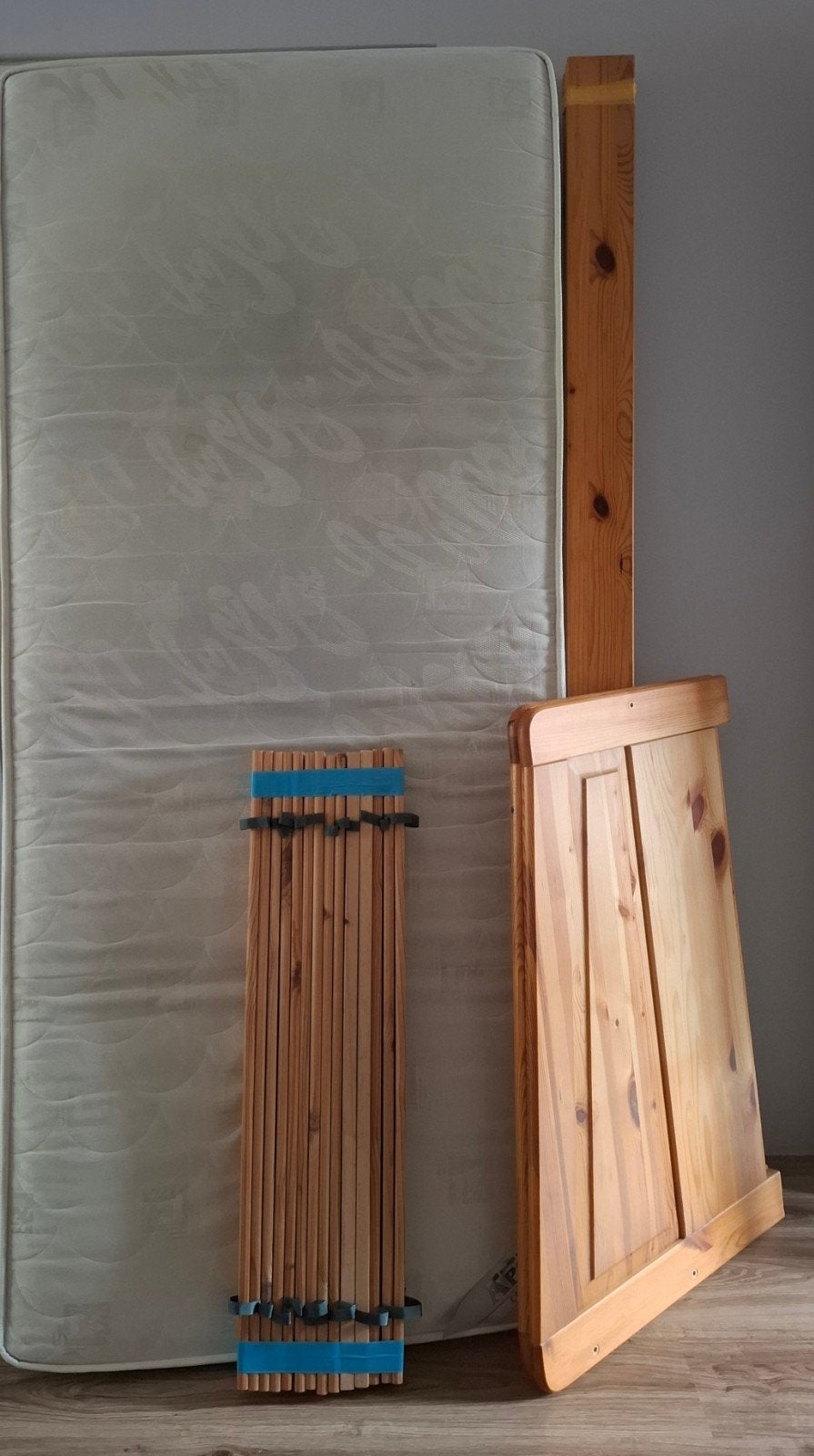 bedframe + matras  | Gratis, Ophalen, Gebruikt, 90 cm, Eenpersoons
