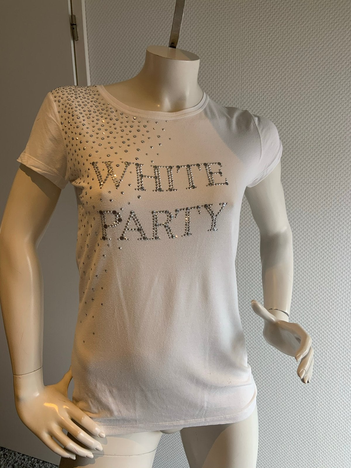 Blugirl shirt met steentjes maat it 42 nl 38, Kleding | Dames, Tops, Maat 38/40 (M), ., Wit, Ophalen of Verzenden