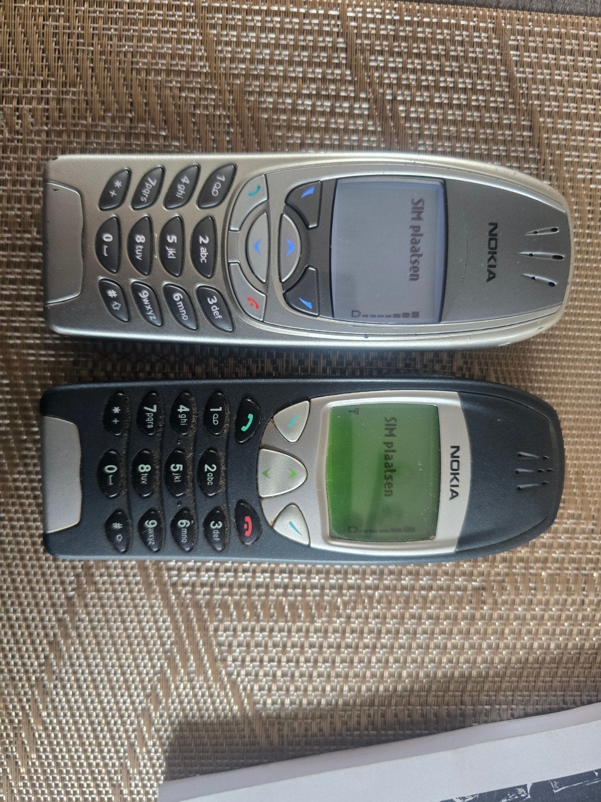 Nokia 6310i en 6210 - Klassieke telefoons (2 stuks), Gebruikt, Geen camera, Fysiek toetsenbord, Ophalen of Verzenden