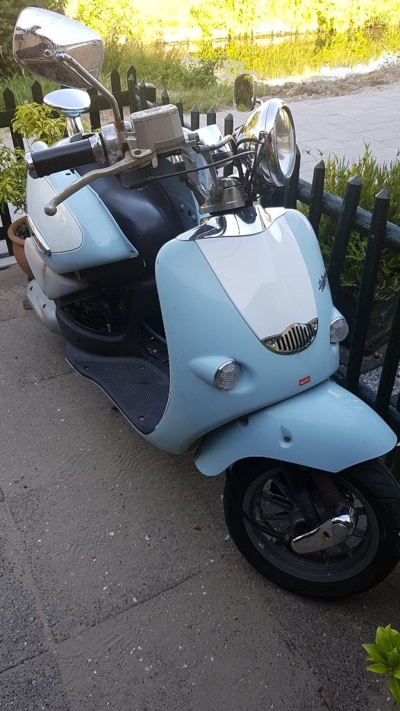 Aprillia Mojito Custom 2takt 1999 (80km/pu), Gebruikt, Overige modellen, Ophalen of Verzenden, Benzine