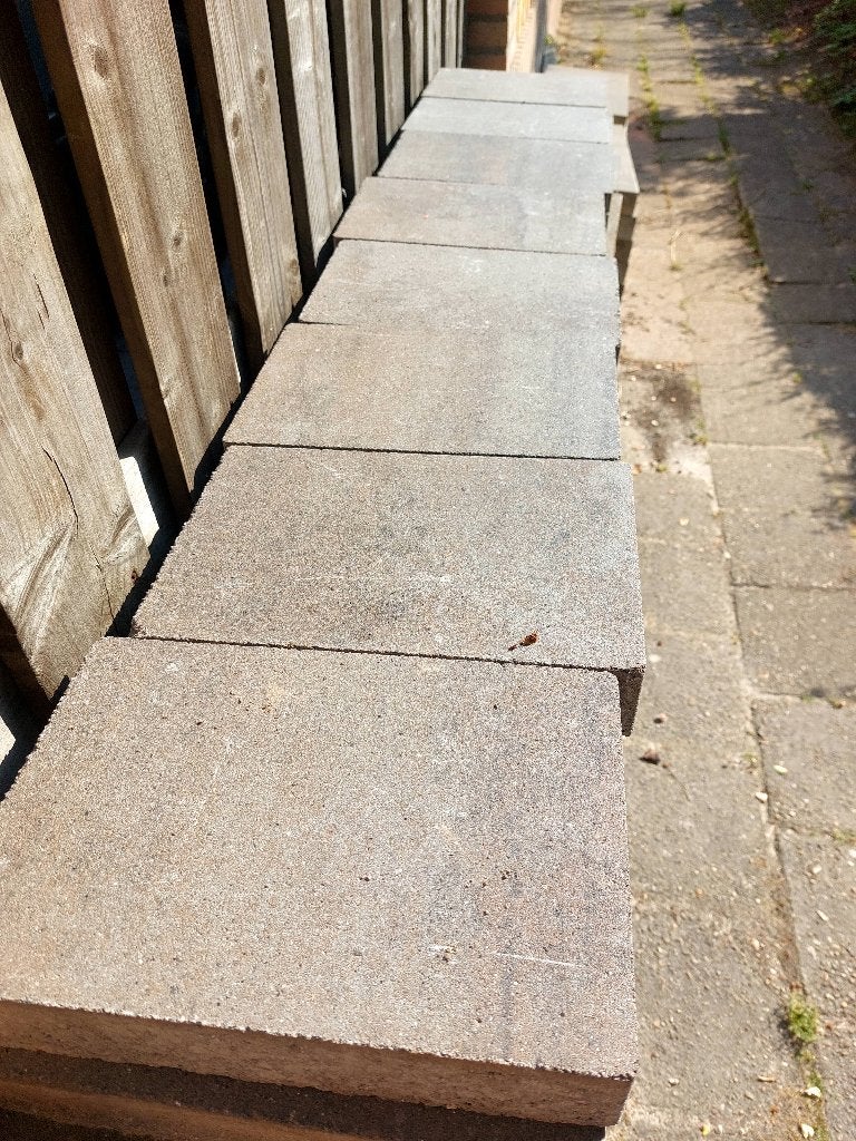 Betontegels oprit en/of koppelstones, Tuin en Terras, Tegels en Klinkers, Ophalen, Gebruikt, Beton, Terrastegels