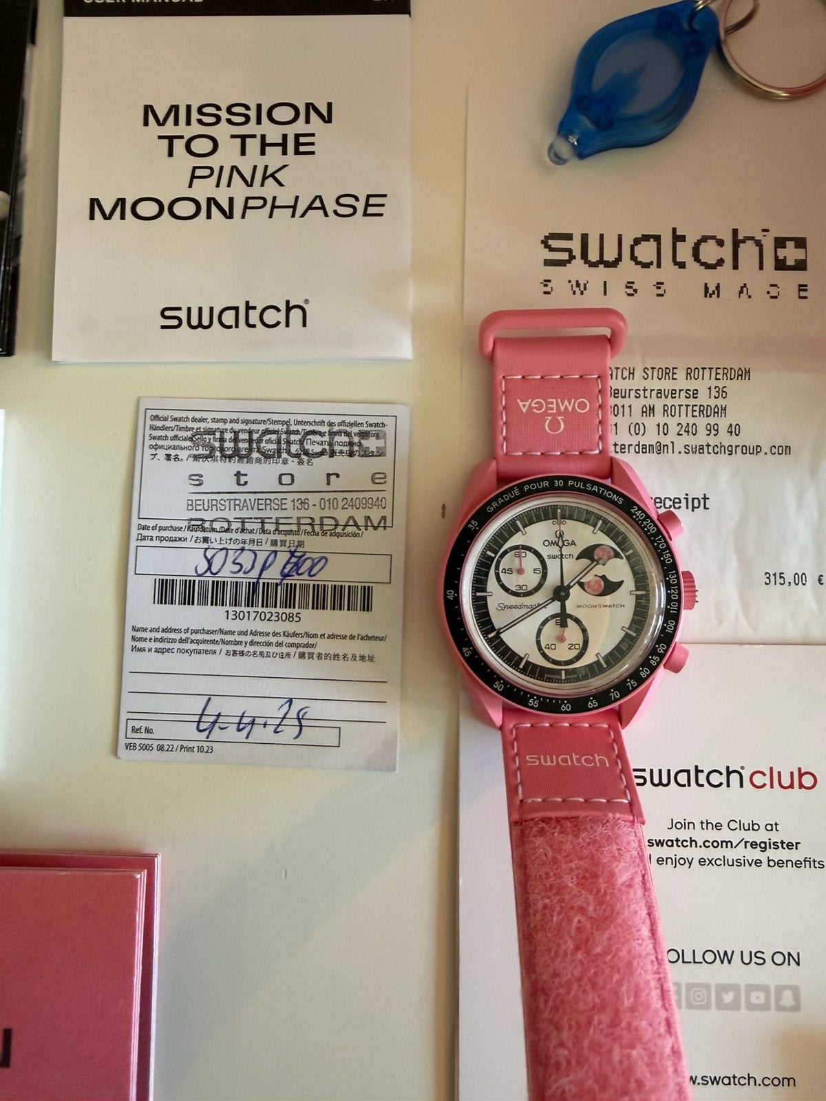 Omega X Swatch Moonphase ‘Pink Moon’ origineel, Sieraden, Tassen en Uiterlijk, Horloges | Heren, Nieuw, Polshorloge, Omega, Kunststof