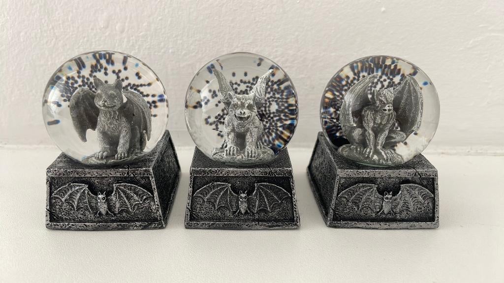 Efteling Danse Macabre Serie Mini Schudbol Versie 1, Verzamelen, Ophalen of Verzenden, Nieuw, Beeldje of Poppetje