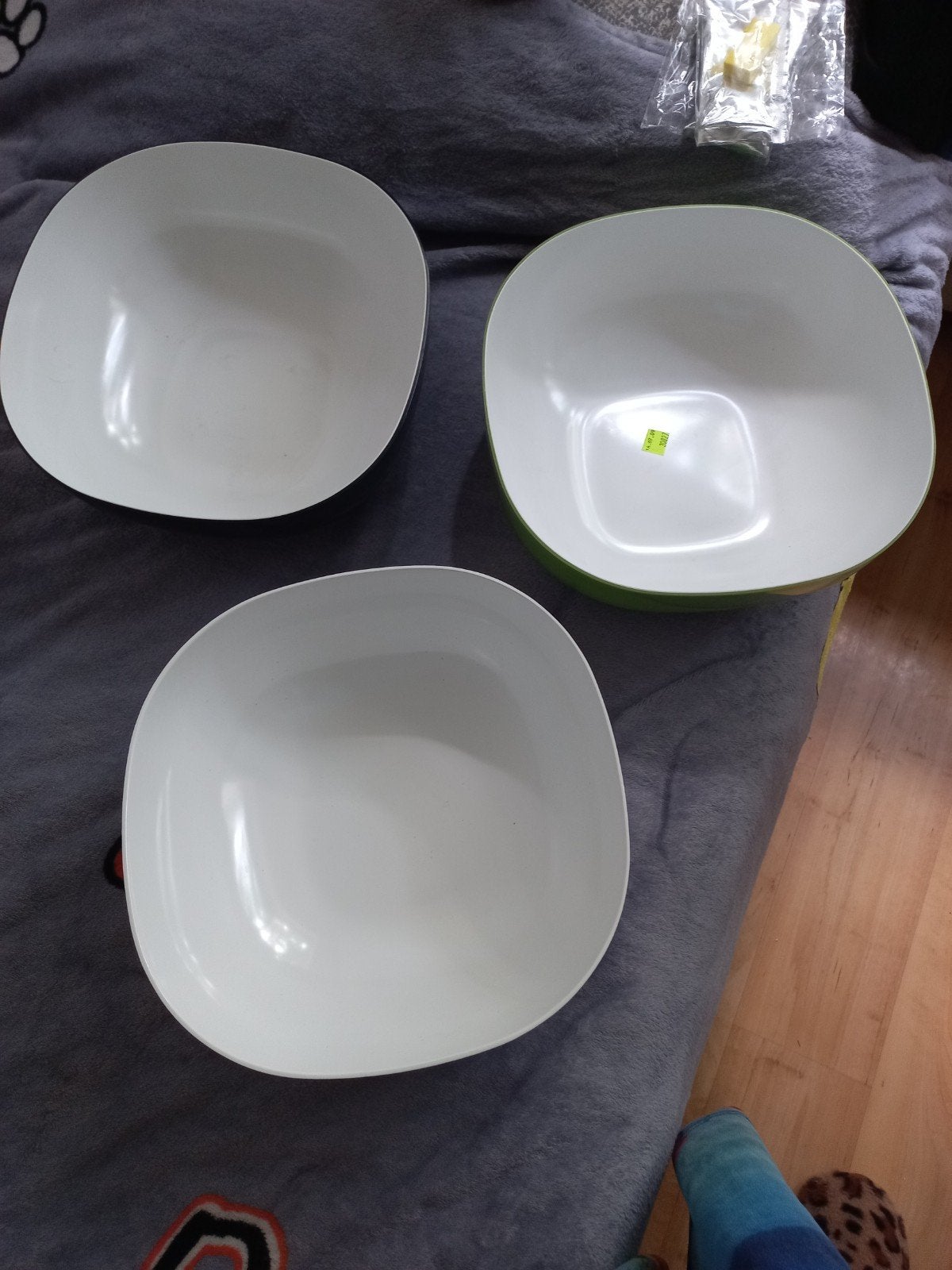 Set van 3 moderne schalen - wit, groen, zwart, Ophalen, Kunststof, Gebruikt, Schaal
