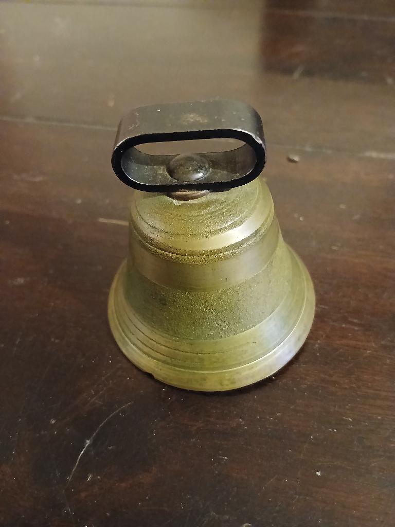 Antieke bronzen bel met handvat,6cm hoog, Ophalen of Verzenden