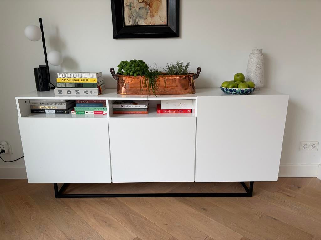 Modern wit dressoir met deurtjes en planken - 180x80x37 cm, Ophalen, Overige materialen, Gebruikt, 150 tot 200 cm