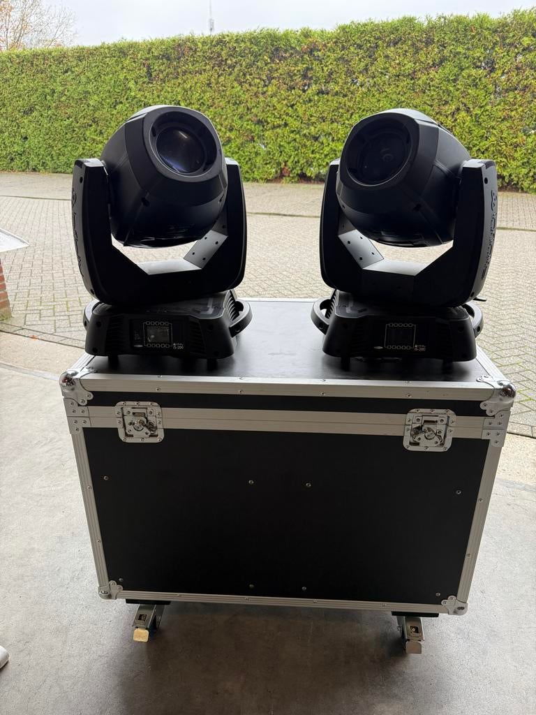 Moving head (infinity is-200 led bsw), Muziek en Instrumenten, Ophalen of Verzenden, Gebruikt, Licht